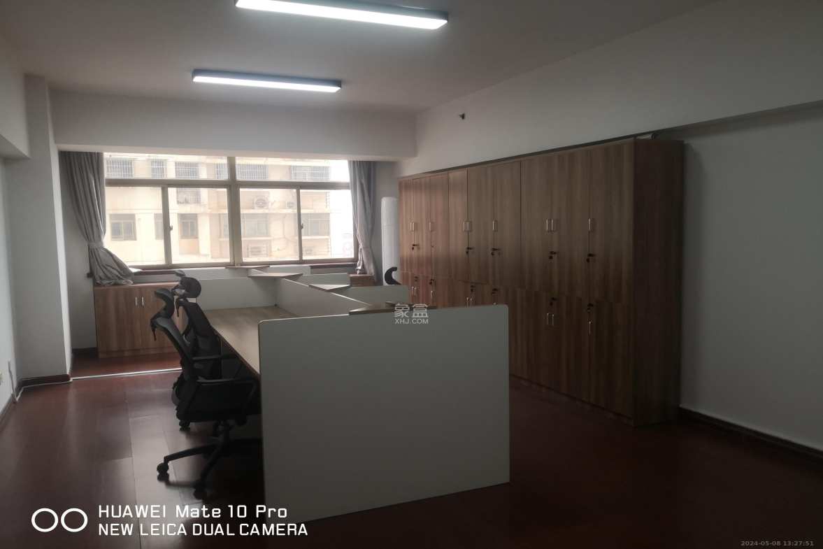 湖南信息大厦 1室1厅1卫 1700.0元/月 湖南信息大厦 1室1厅1卫 1700.0元/月室内图