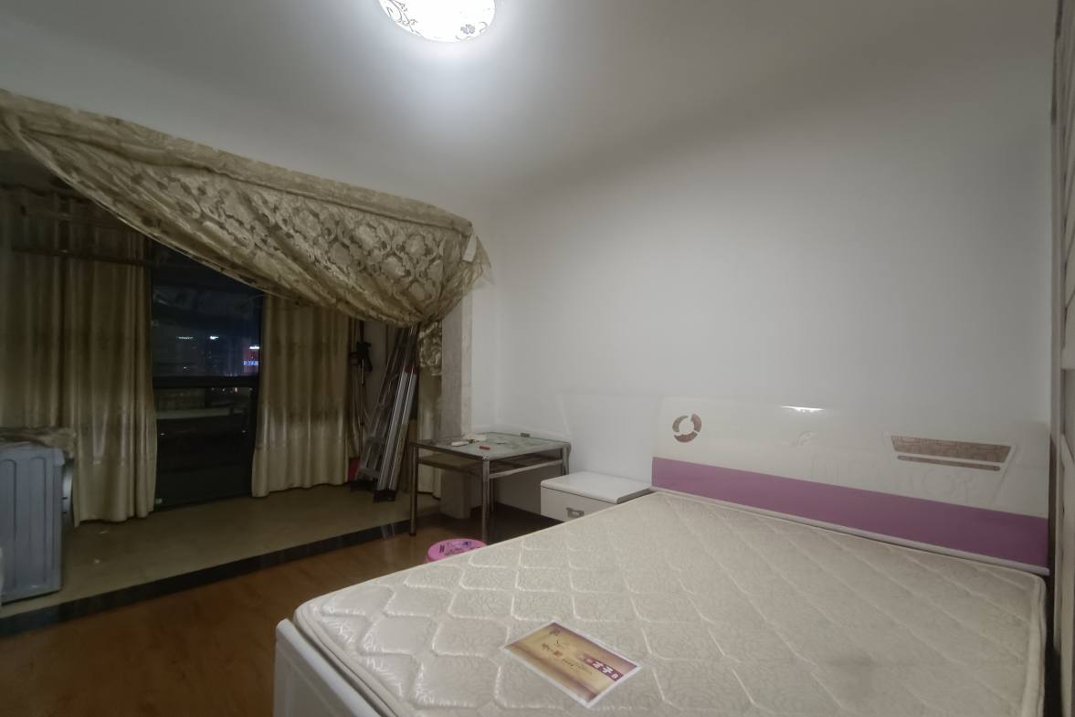 水映豪廷（一，二，三期）  3室2厅2卫    2800.0元/月室内图