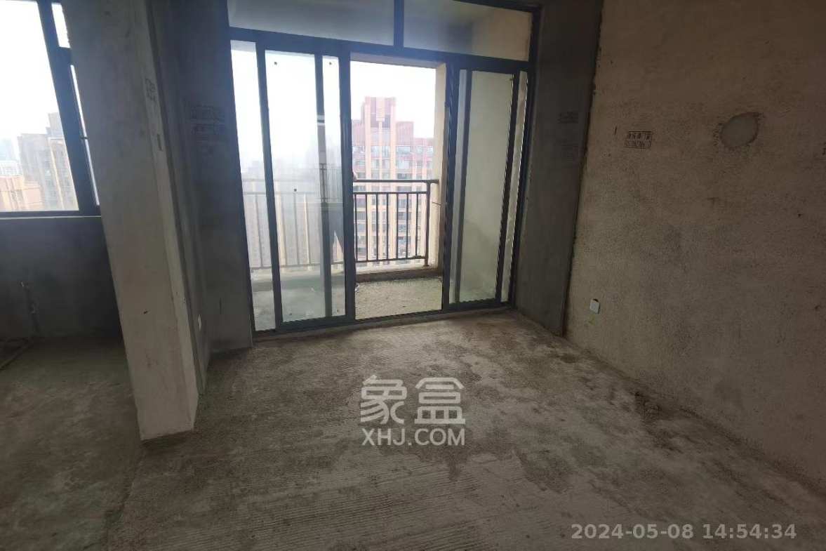 新天地步步高  4室2厅2卫   68.00万室内图1
