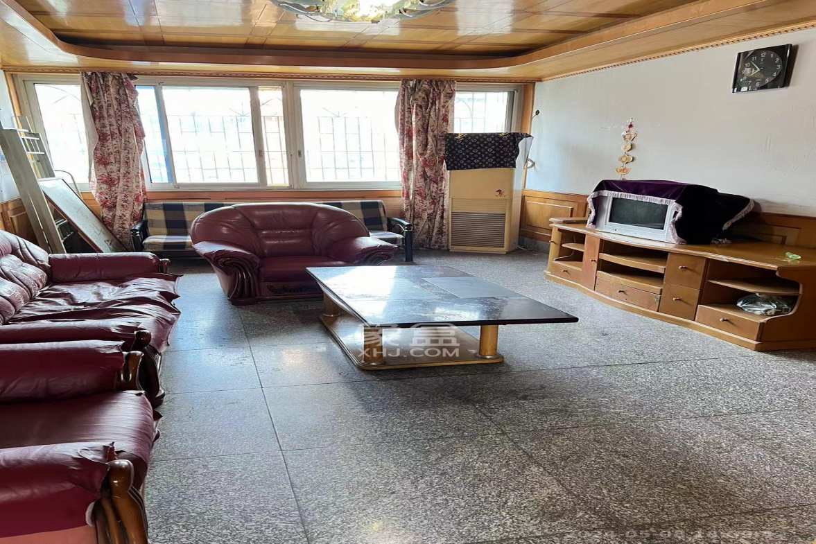 省军区宿舍  3室2厅1卫    2500.0元/月室内图