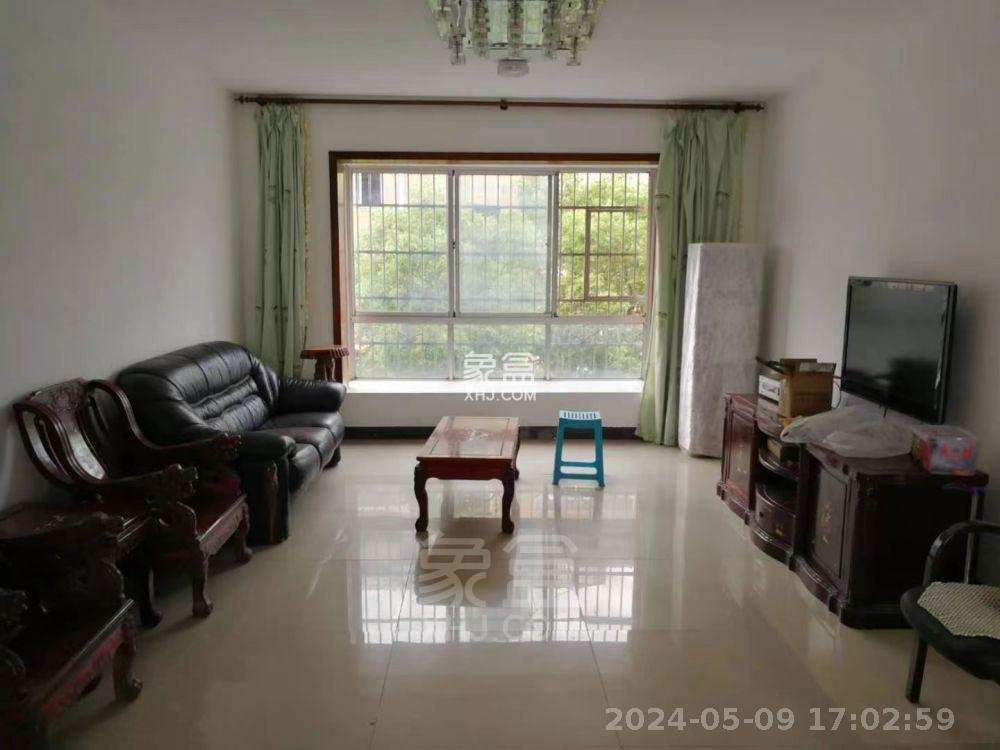 天泰花园(就是天泰小区) 3室2厅2卫 1300.0元/月 天泰花园(就是天泰小区) 3室2厅2卫 1300.0元/月室内图