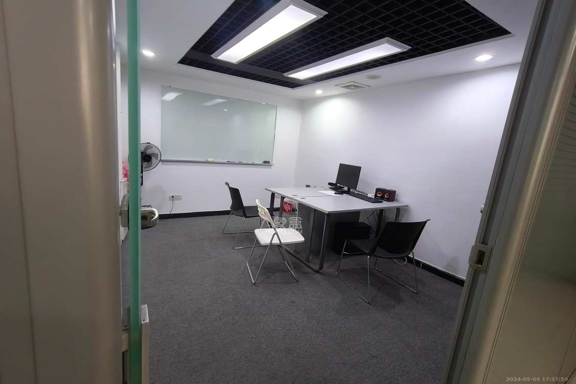 锦湘国际星城三期(锦绣苑)  4室2厅2卫    9000.0元/月 锦湘国际星城三期(锦绣苑)  4室2厅2卫    9000.0元/月室内图