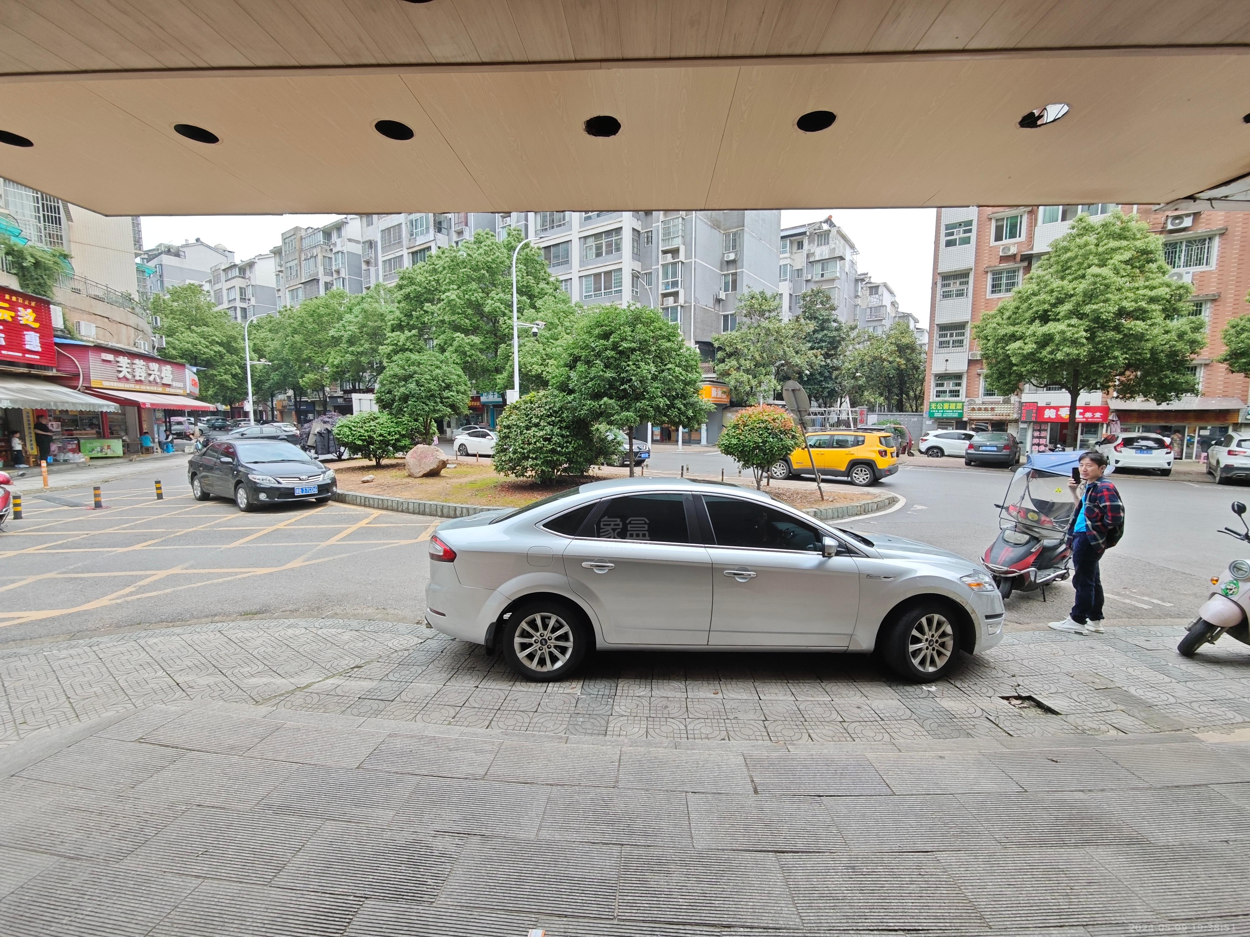 蓝盾景园一期   51.0㎡      4500.0元/月室内图