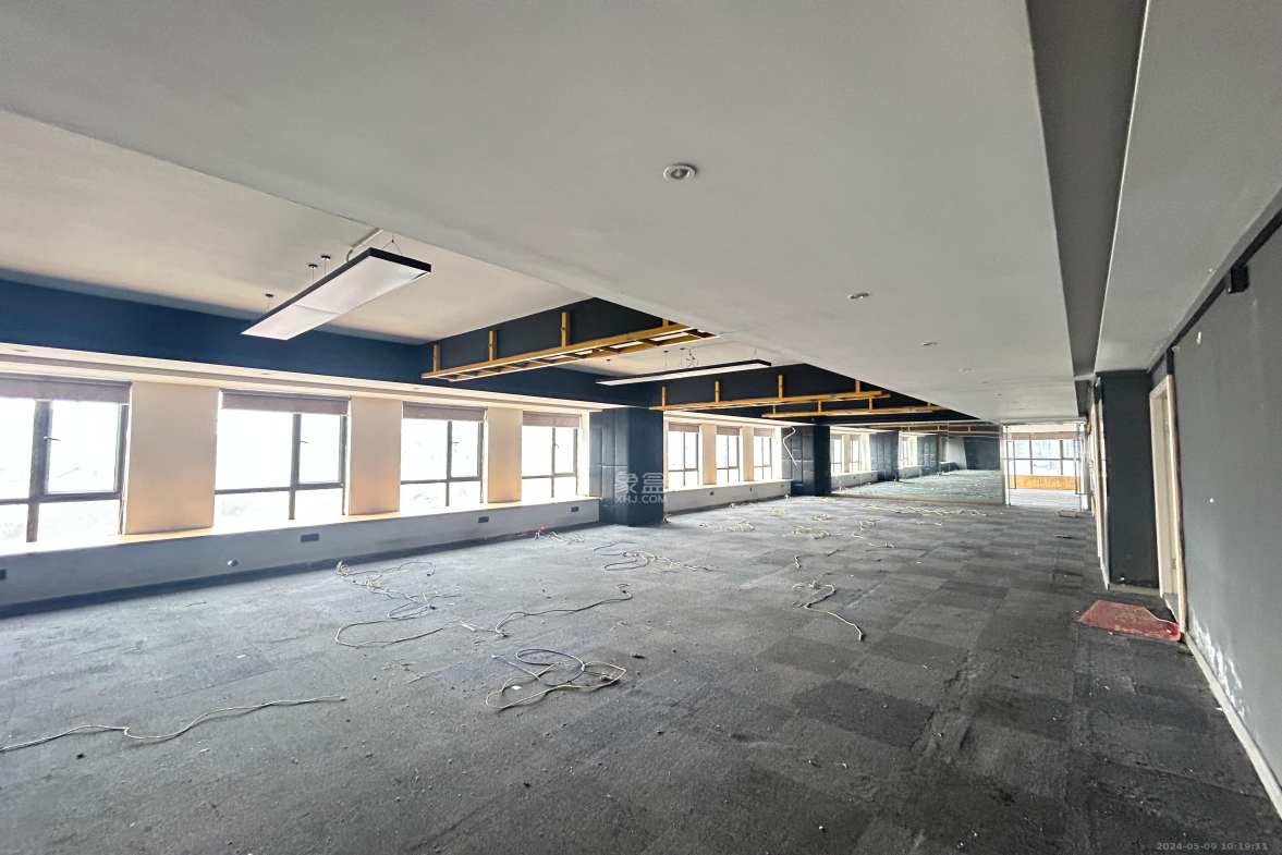 摩天一号  1室1厅1卫    18000.0元/月室内图