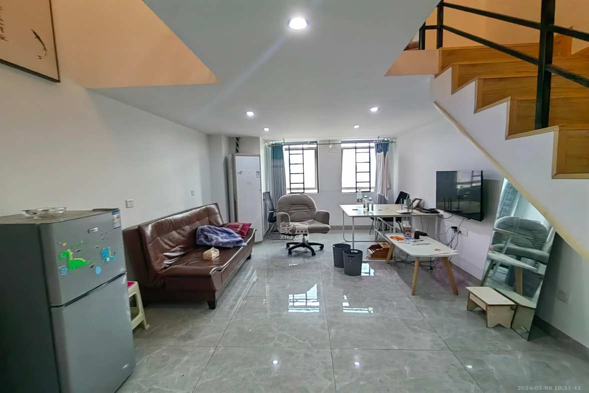 华润置地广场二期  1室1厅1卫    2000.0元/月室内图1