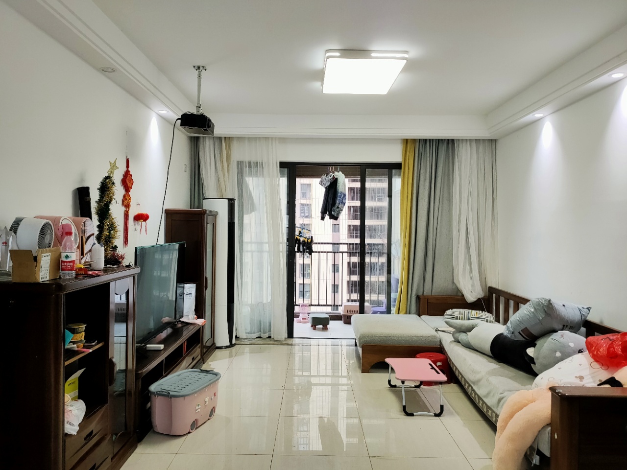 中海锦城  3室2厅2卫    235.0万