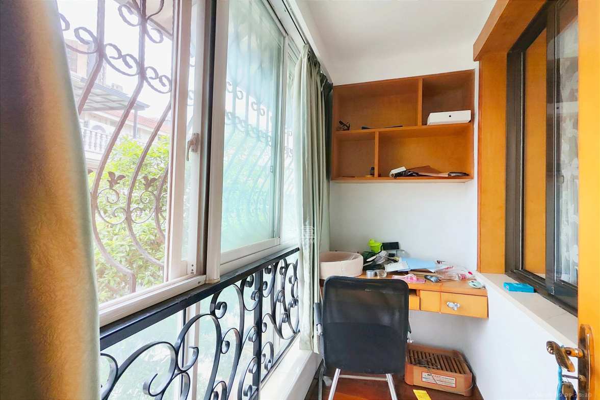 御景龙城 5室2厅2卫 6500.0元/月 御景龙城 5室2厅2卫 6500.0元/月室内图