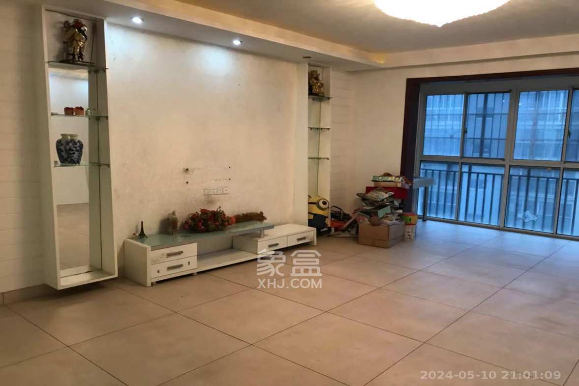 嘉盛华庭（一期、二期、三期）  3室2厅1卫    3000.0元/月室内图1