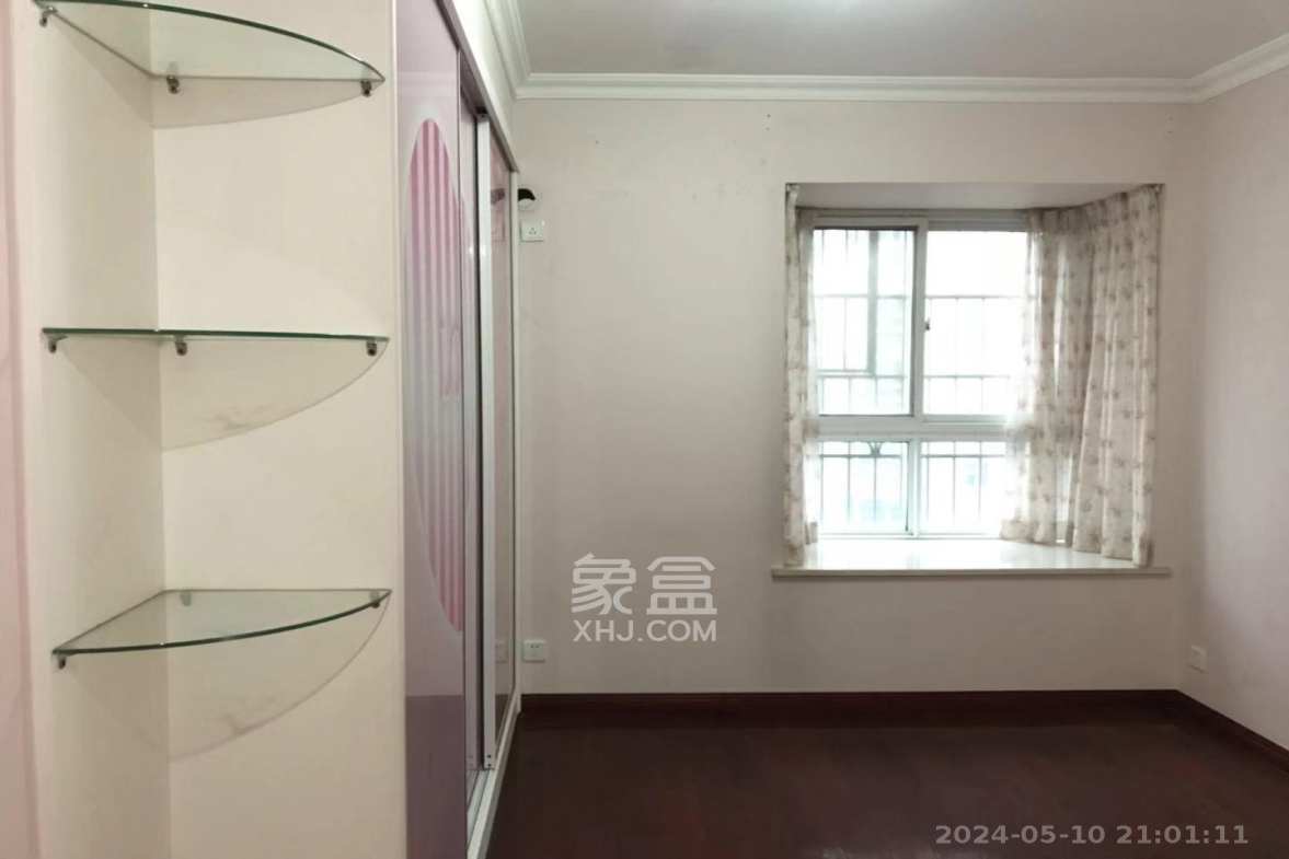 嘉盛华庭（一期、二期、三期）  3室2厅1卫    3000.0元/月室内图