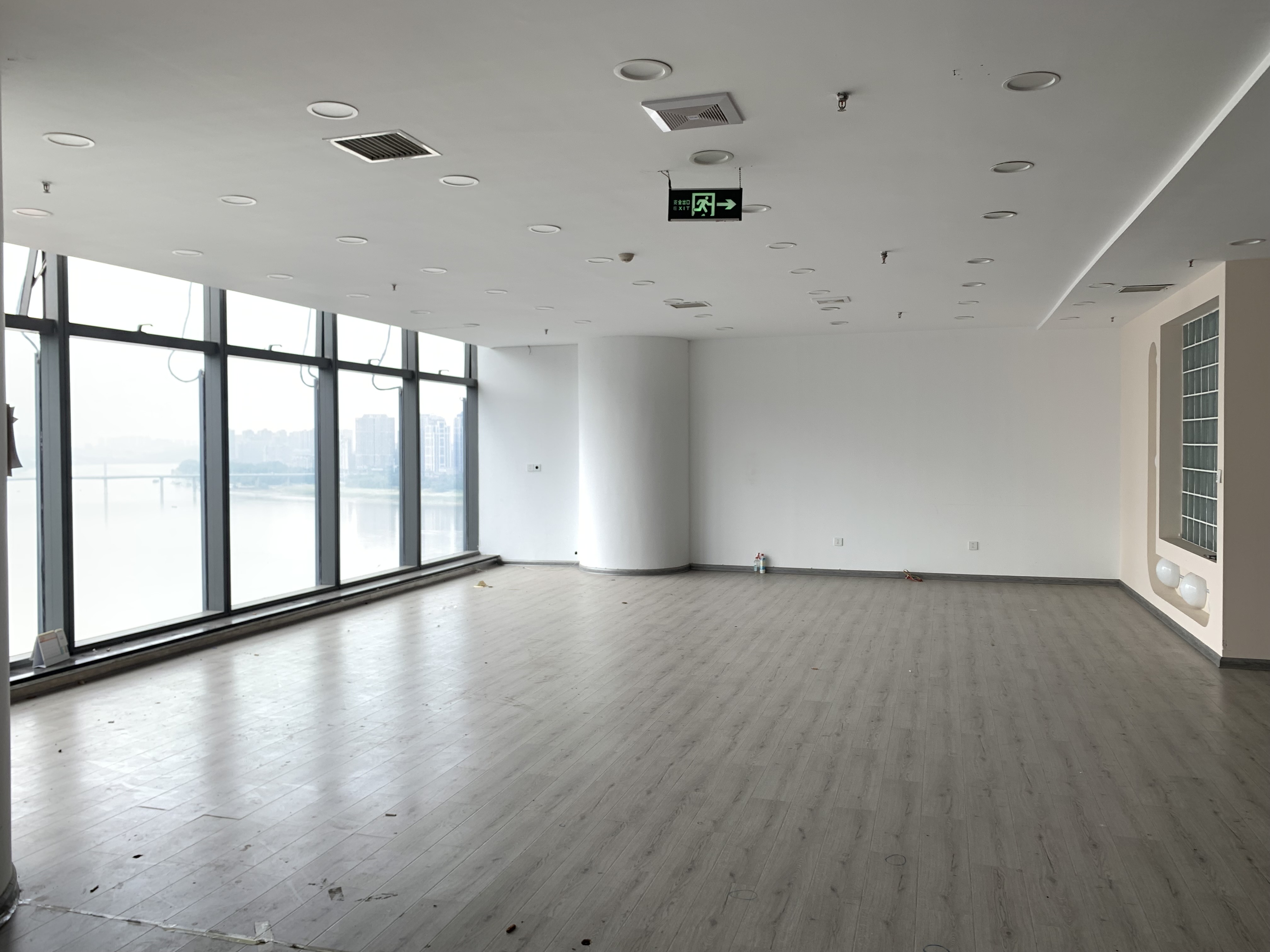 大汉希尔顿   268.0㎡      10000.0元/月小区图