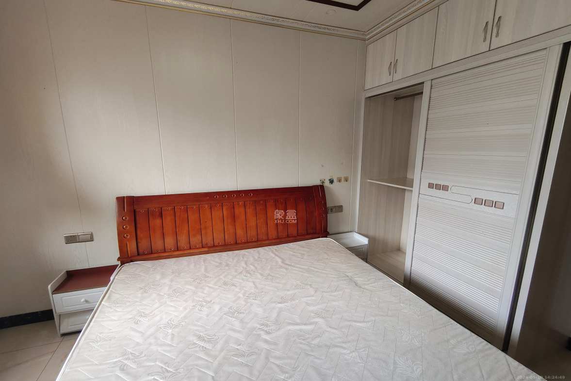 和泓梅溪四季  5室2厅2卫    4000.0元/月室内图1