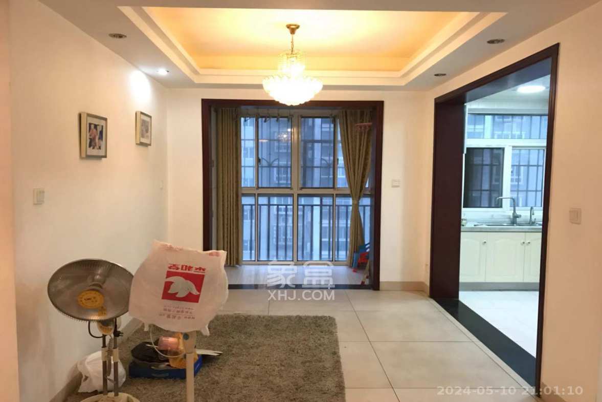 嘉盛华庭（一期、二期、三期）  3室2厅1卫    3000.0元/月室内图