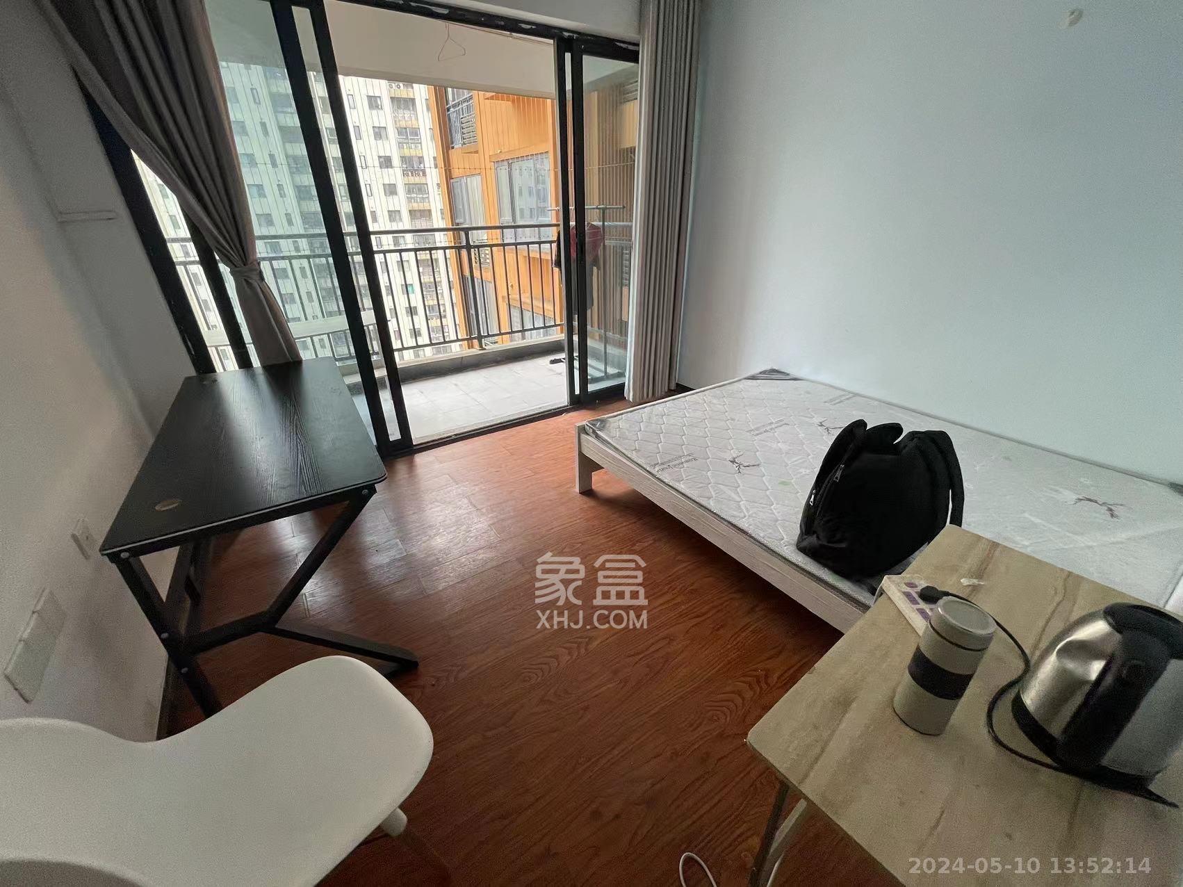 好莱城（弘德西街）  4室2厅2卫    800.0元/月