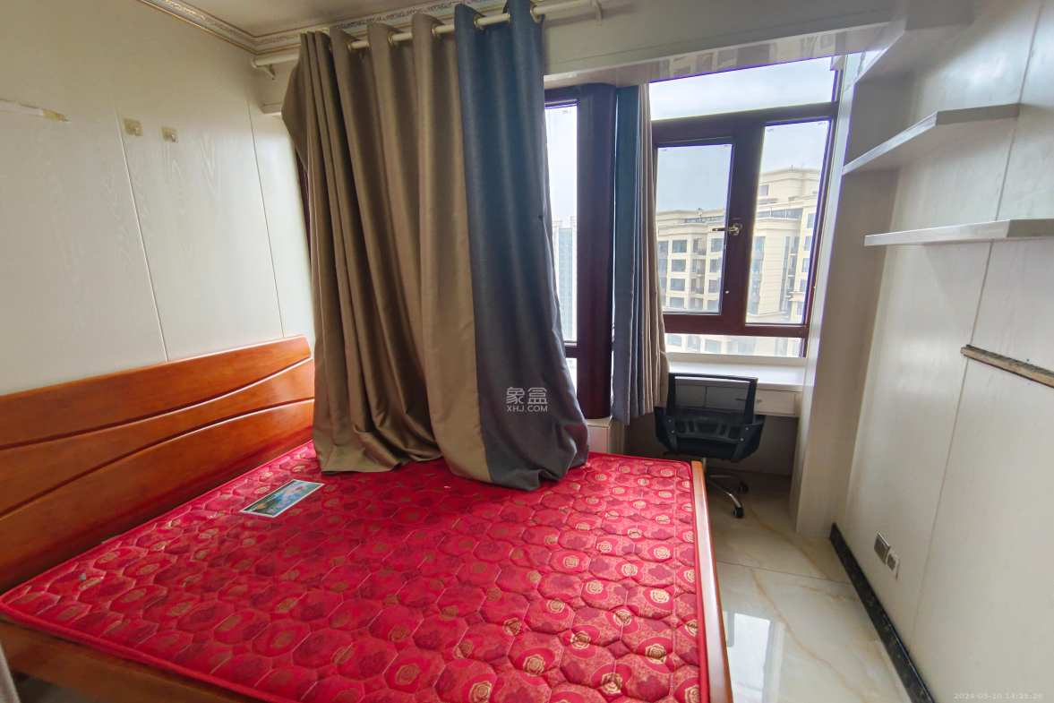 和泓梅溪四季  5室2厅2卫    4000.0元/月室内图