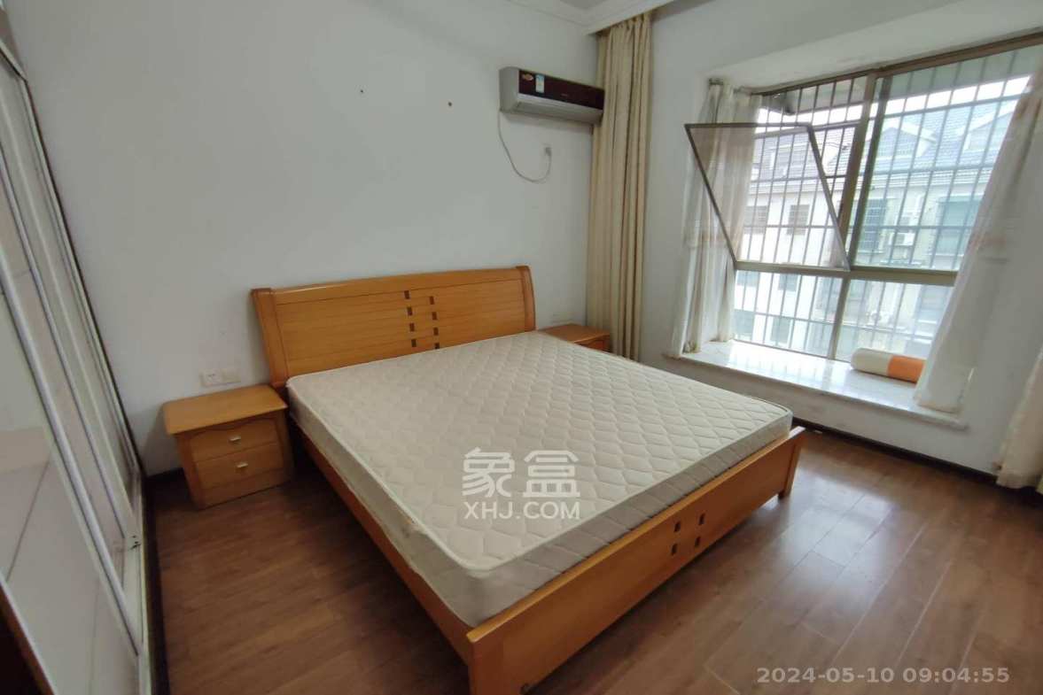 麓谷沐春园  5室3厅3卫   2200.00元/月室内图