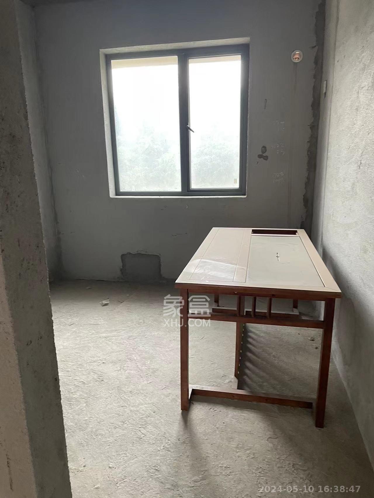 山水新城  3室2厅2卫   1500.00元/月