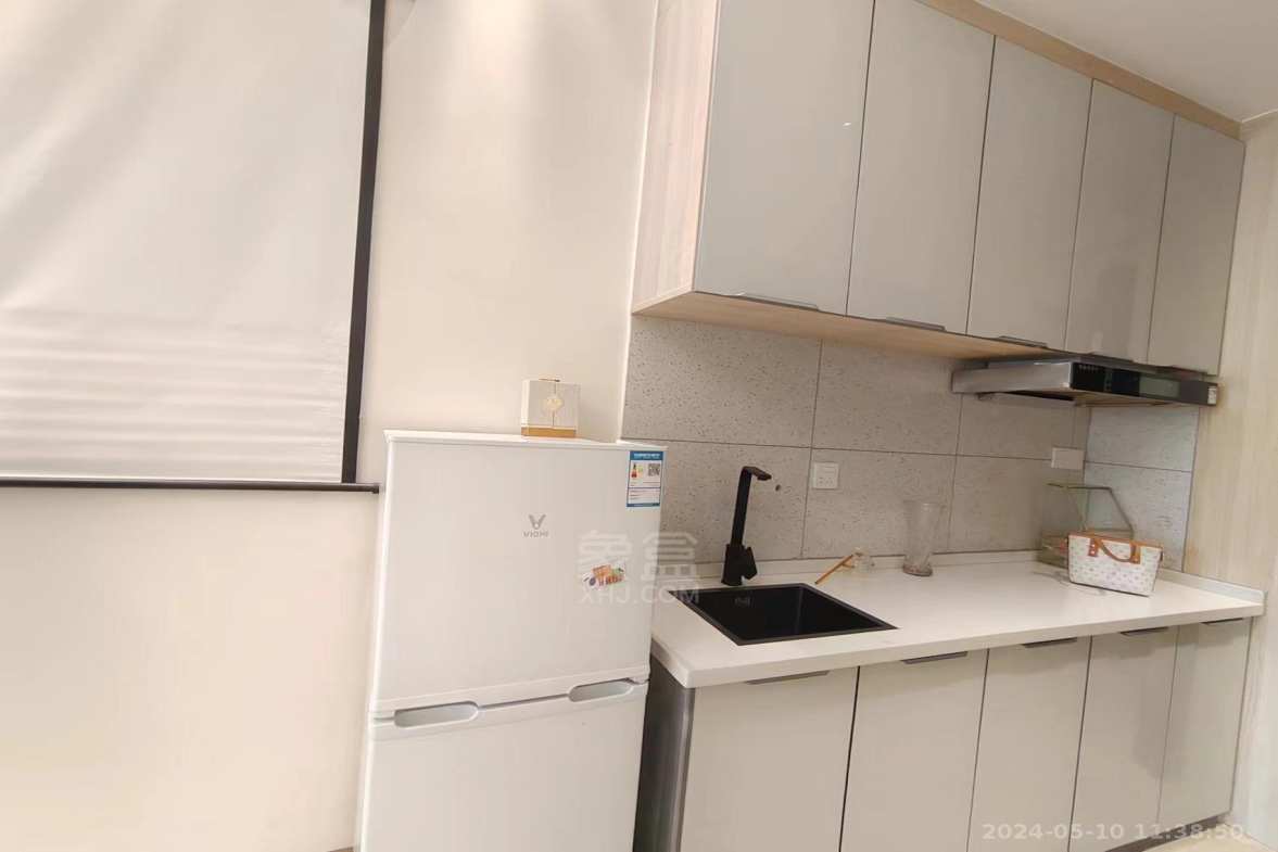 日盛大厦 1室1厅1卫 1800.0元/月 日盛大厦 1室1厅1卫 1800.0元/月室内图