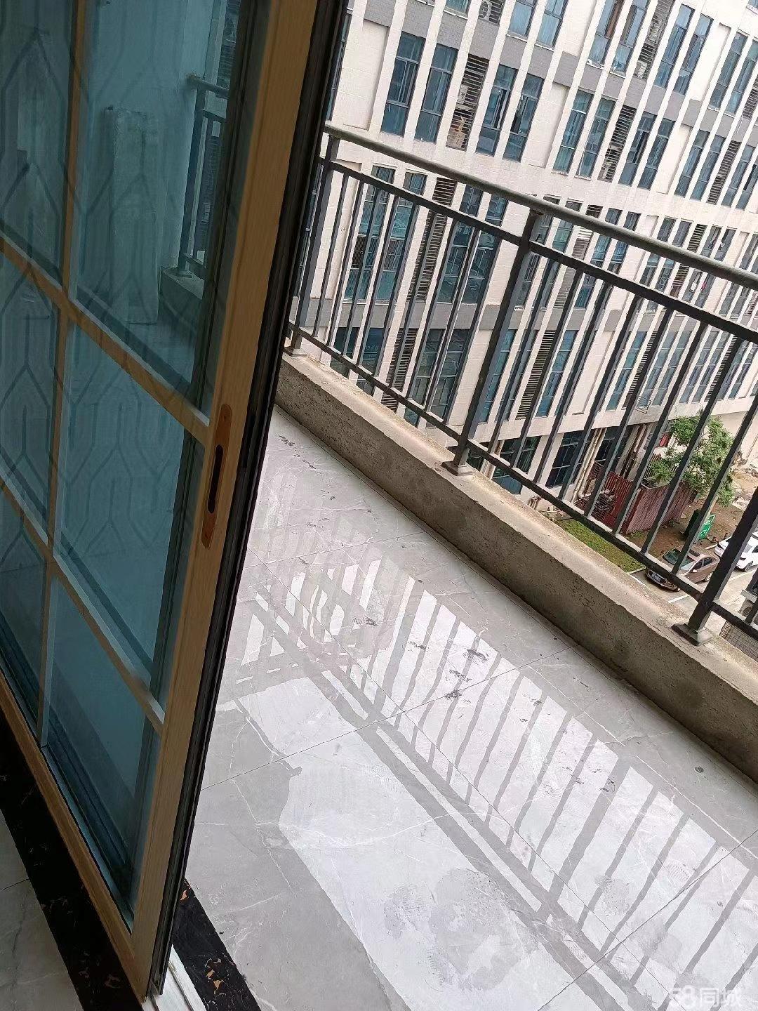 鸿星新天地   130.0㎡      2800.0元/月室内图