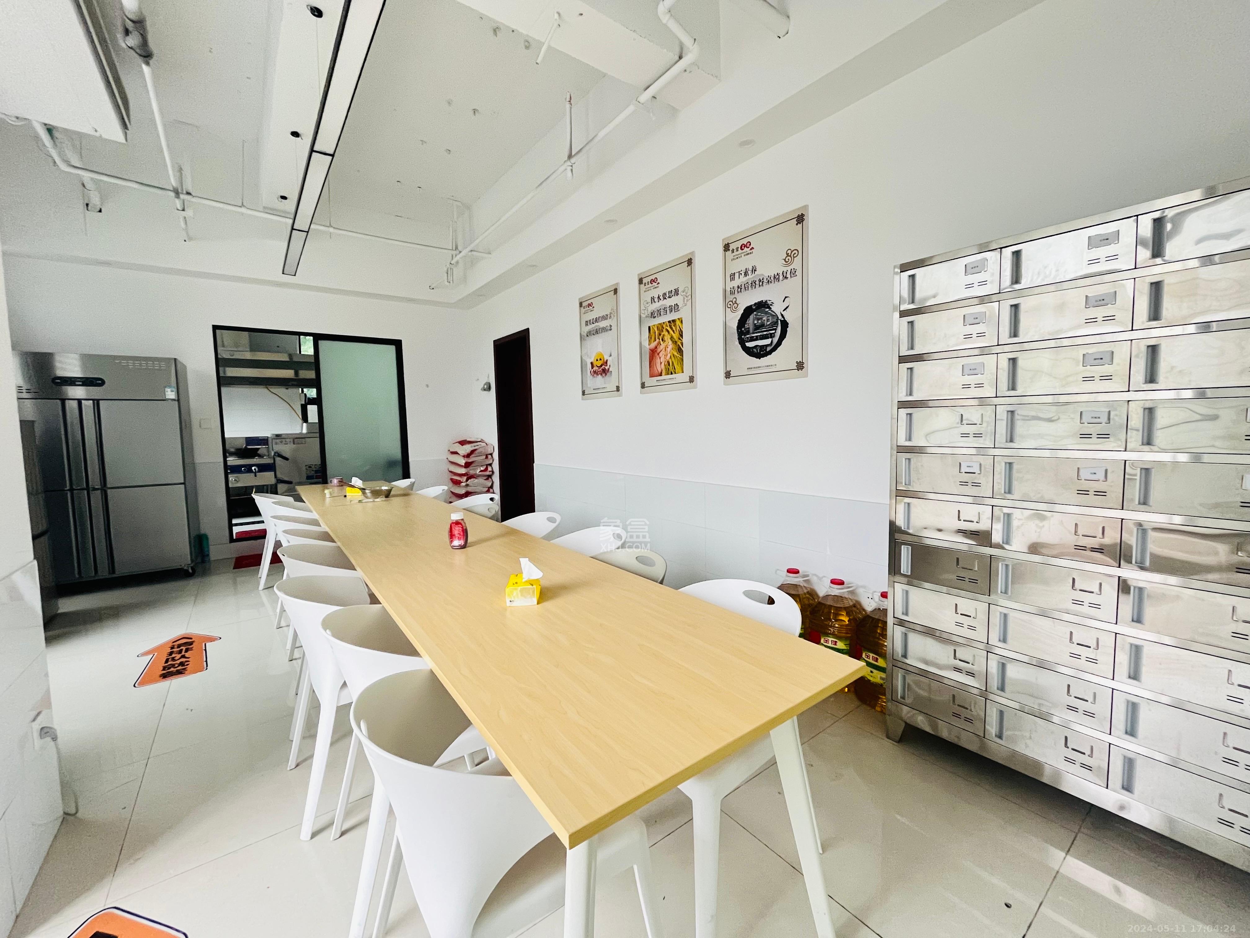 长房时代城   320.0㎡      52000.0元/月室内图