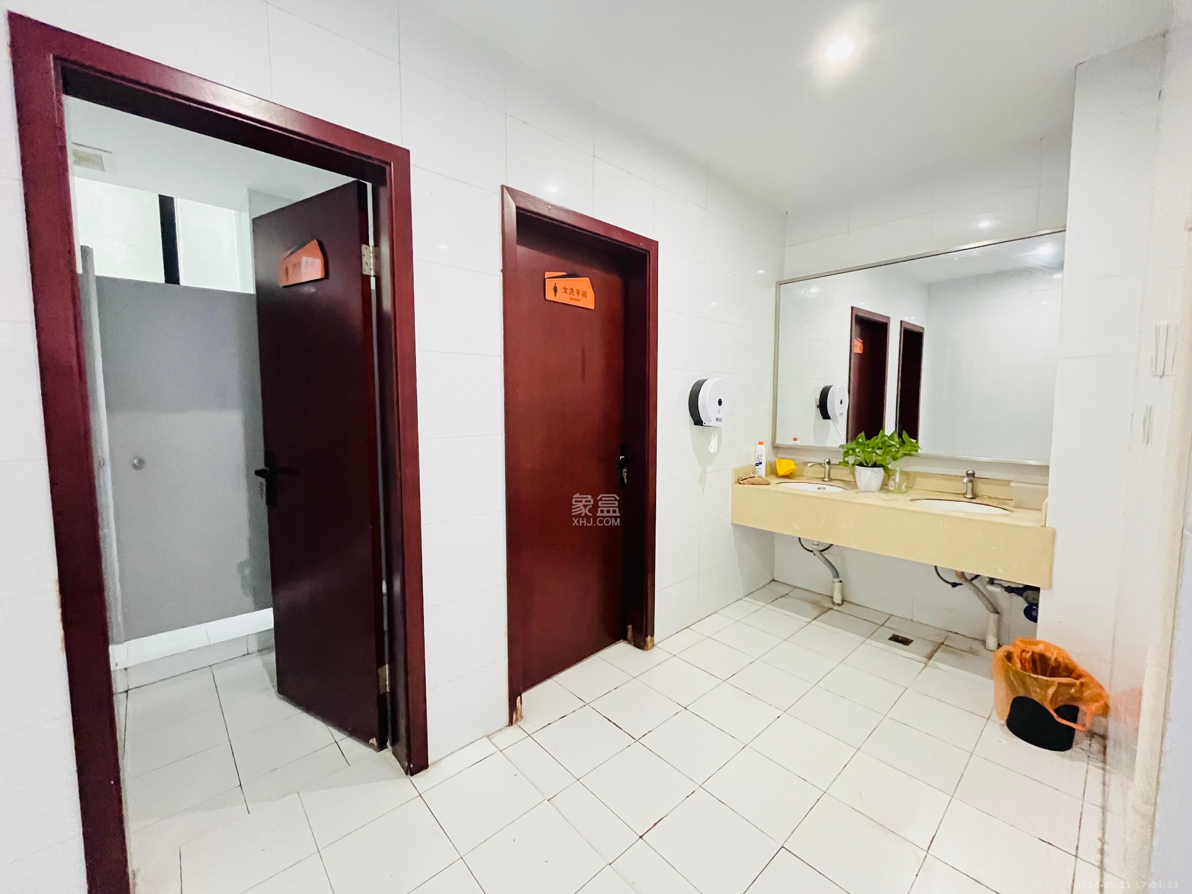 长房时代城   320.0㎡      52000.0元/月室内图