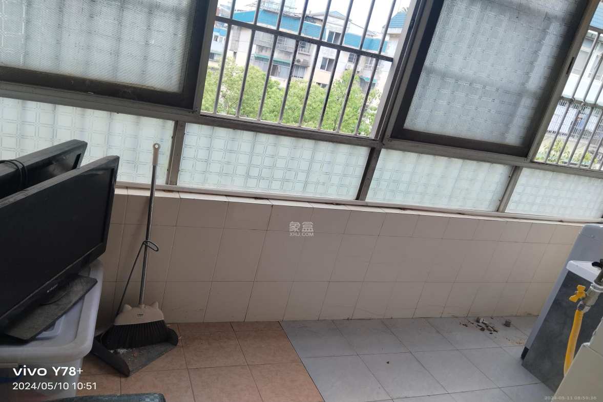 新世纪家园  4室2厅2卫    2500.0元/月 新世纪家园  4室2厅2卫    2500.0元/月室内图