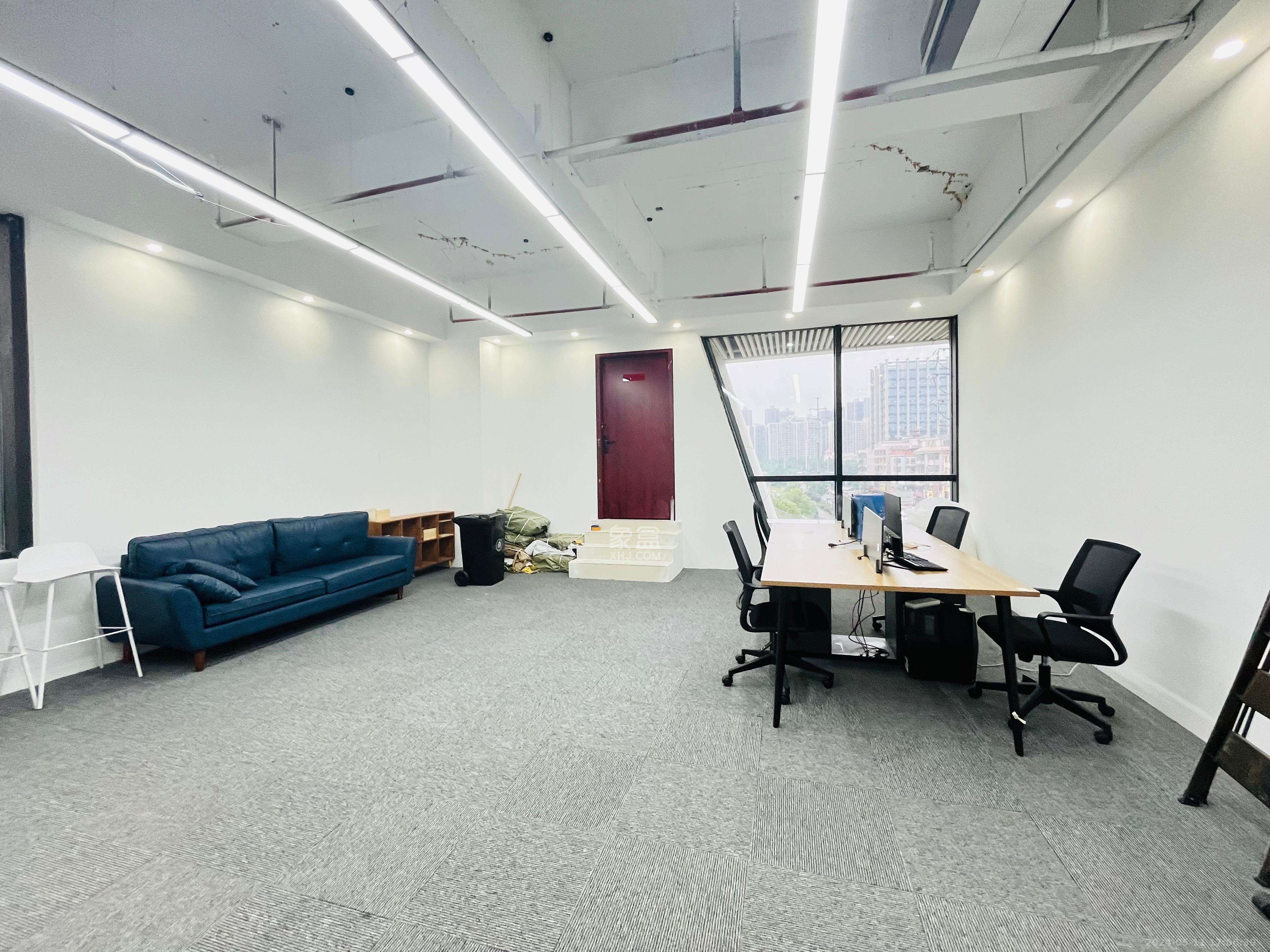 长房时代城   330.0㎡      52000.0元/月室内图