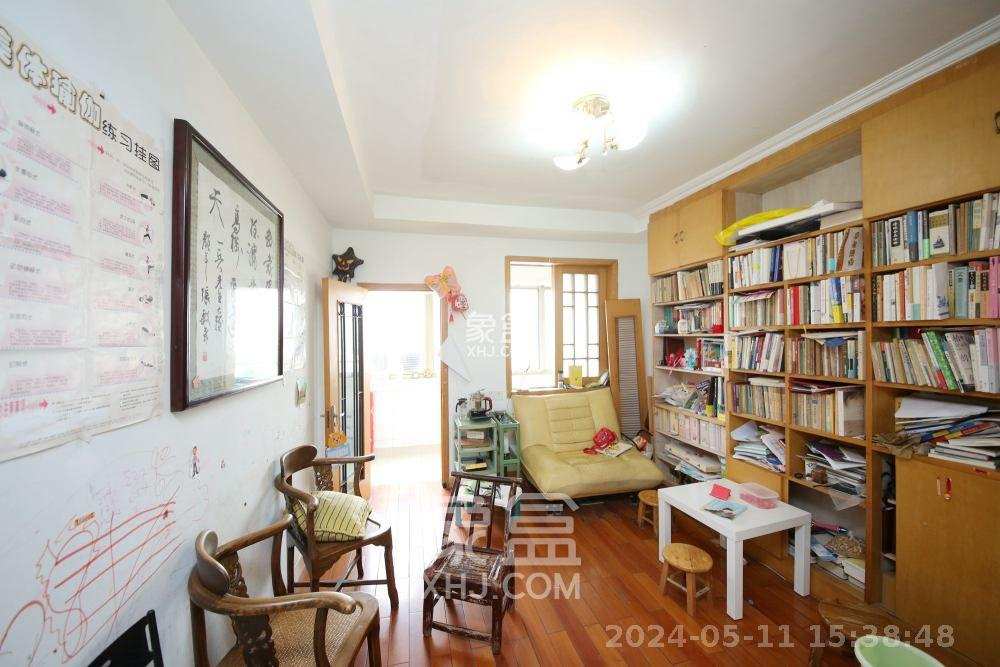 新闻出版局单位房 4室2厅2卫 5000.0元/月 新闻出版局单位房 4室2厅2卫 5000.0元/月室内图