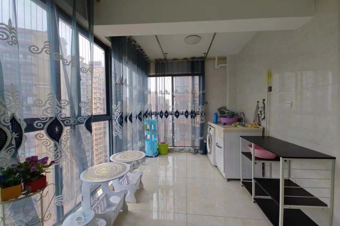 珠江愉景南苑（一、二、三、四期）  2室2厅1卫    2200.0元/月室内图