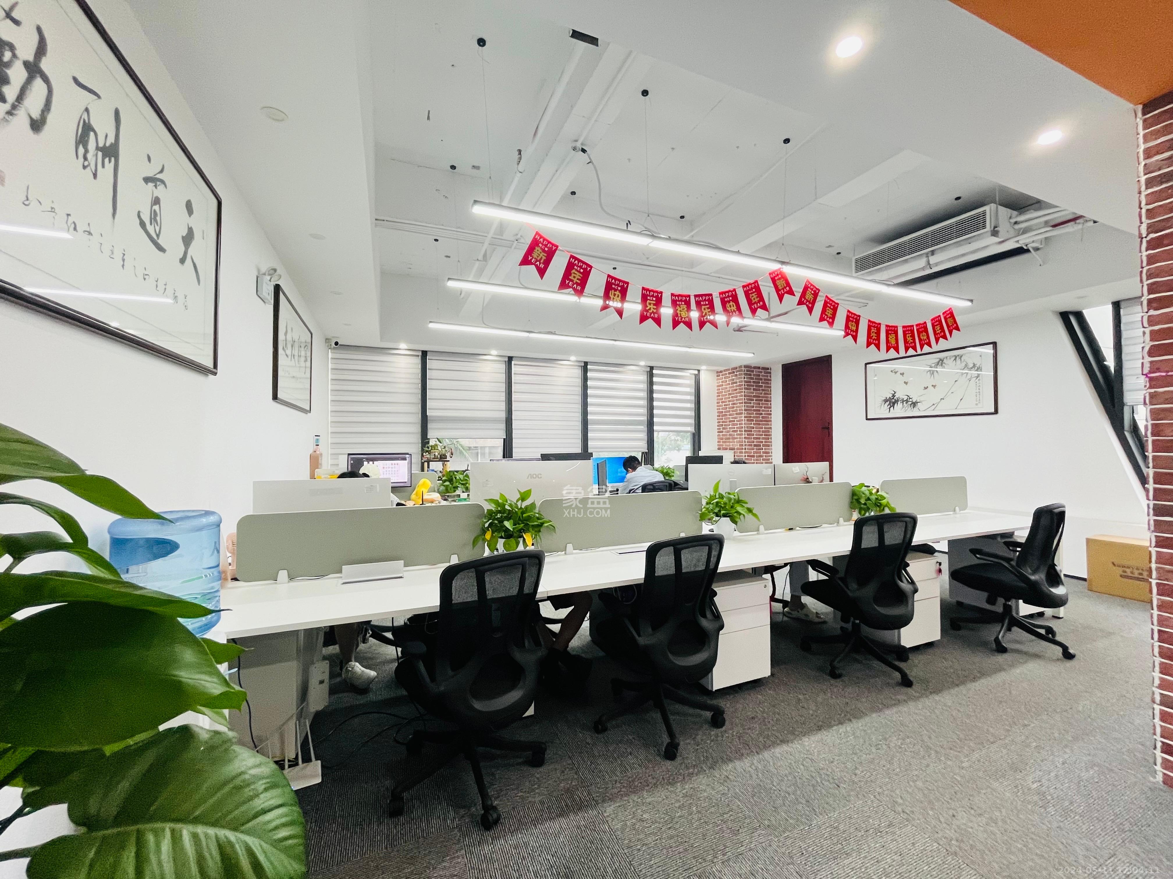 长房时代城   320.0㎡      52000.0元/月室内图