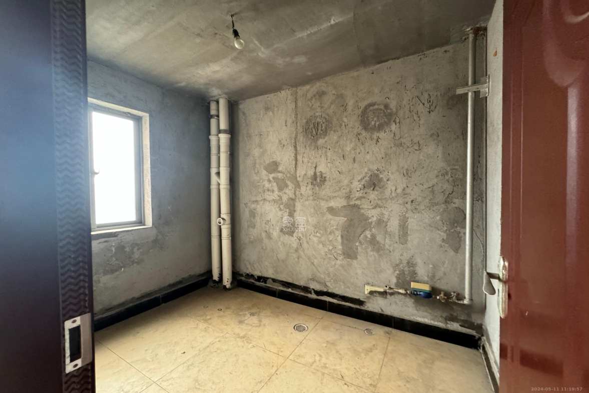 上海城小区  3室2厅2卫   2000.00元/月室内图