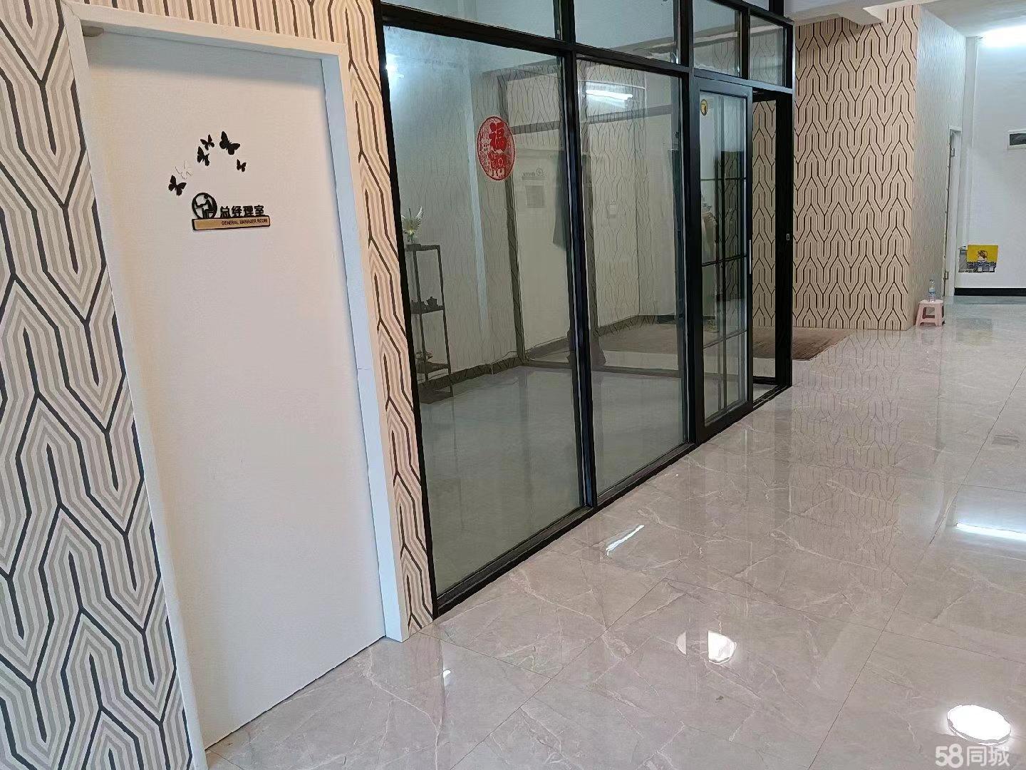 鸿星新天地   130.0㎡      2800.0元/月室内图