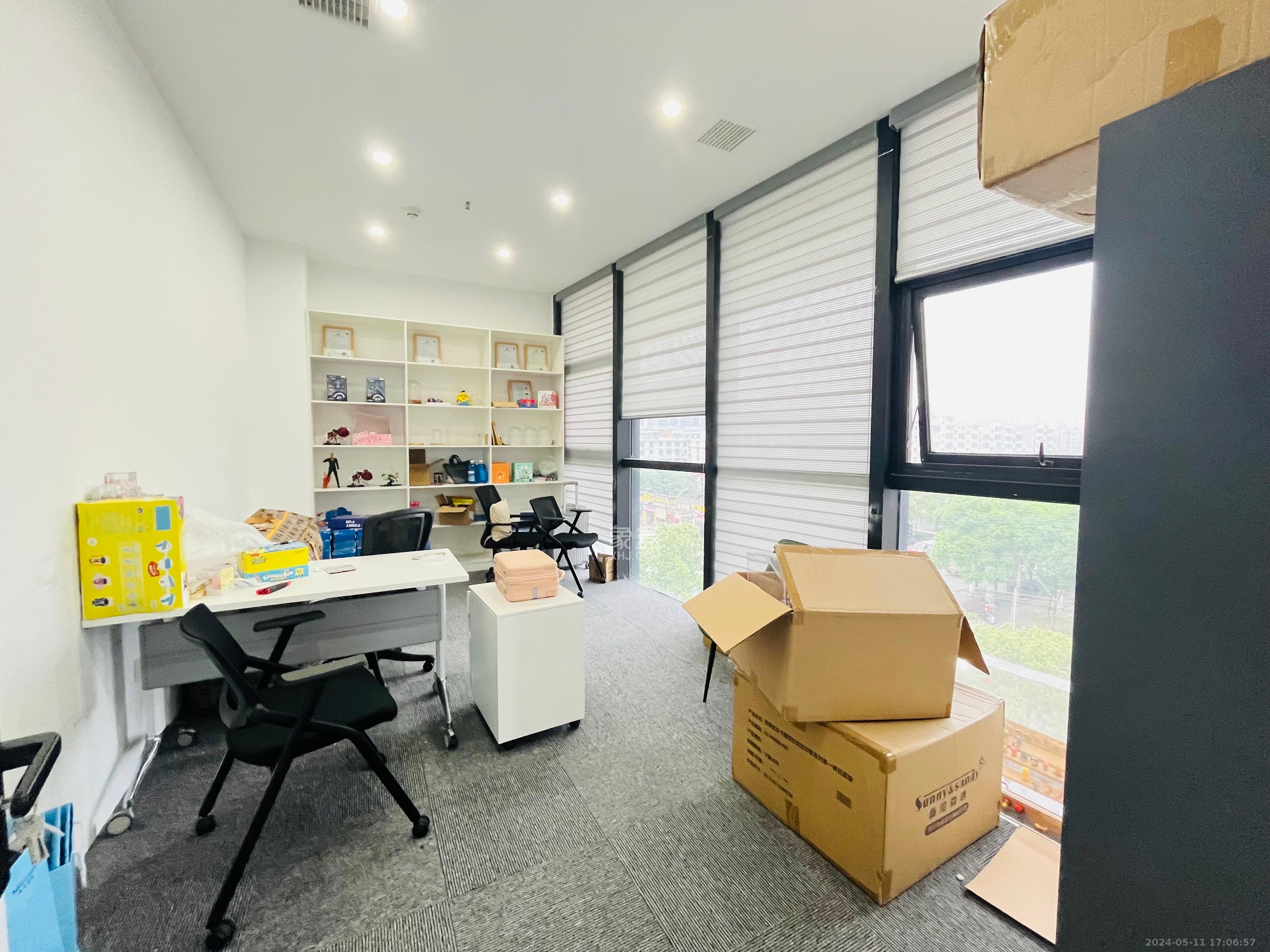 长房时代城   330.0㎡      52000.0元/月室内图