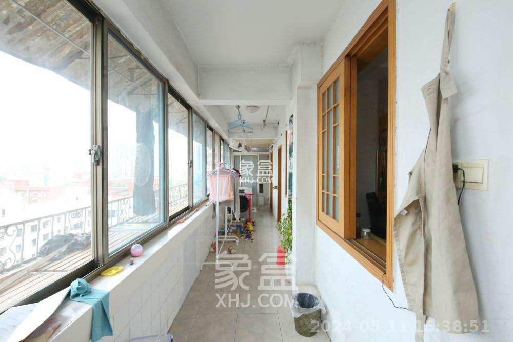 新闻出版局单位房 4室2厅2卫 5000.0元/月 新闻出版局单位房 4室2厅2卫 5000.0元/月室内图