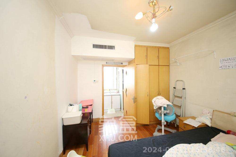 新闻出版局单位房 4室2厅2卫 5000.0元/月 新闻出版局单位房 4室2厅2卫 5000.0元/月室内图