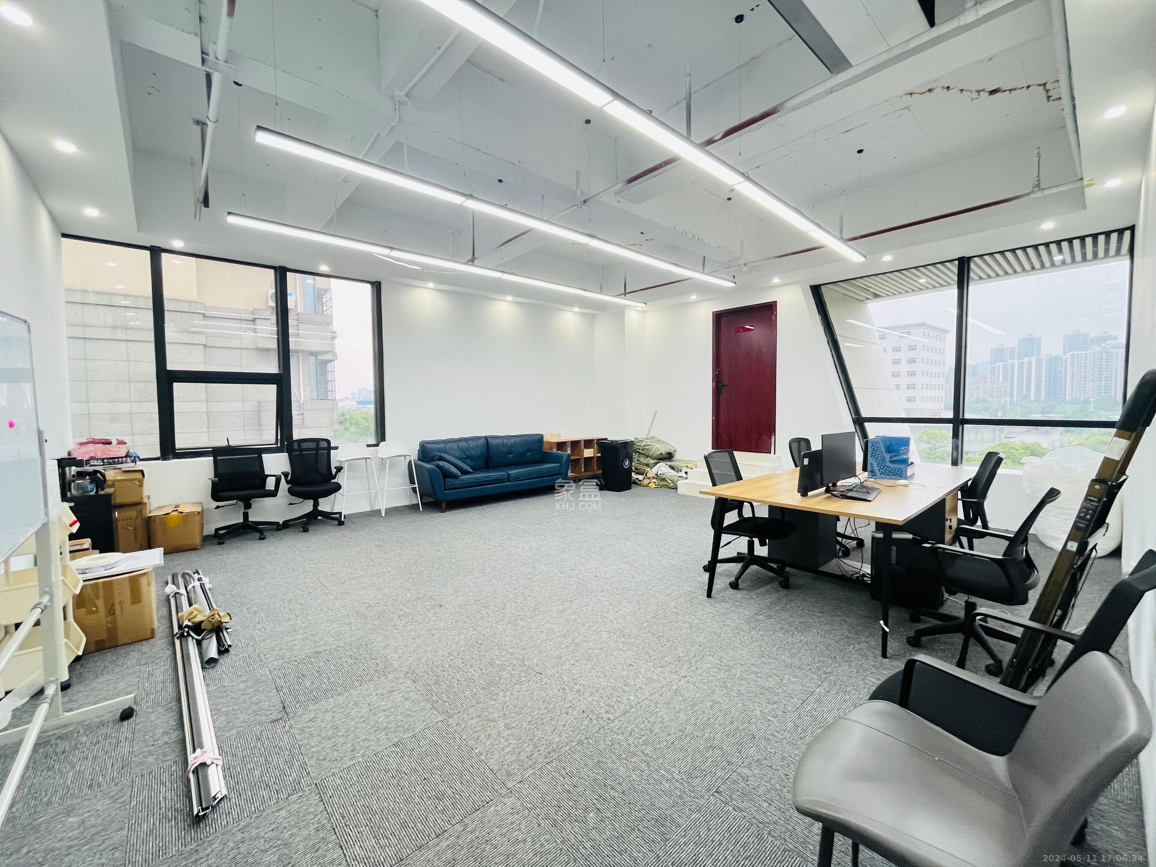 长房时代城   330.0㎡      52000.0元/月室内图