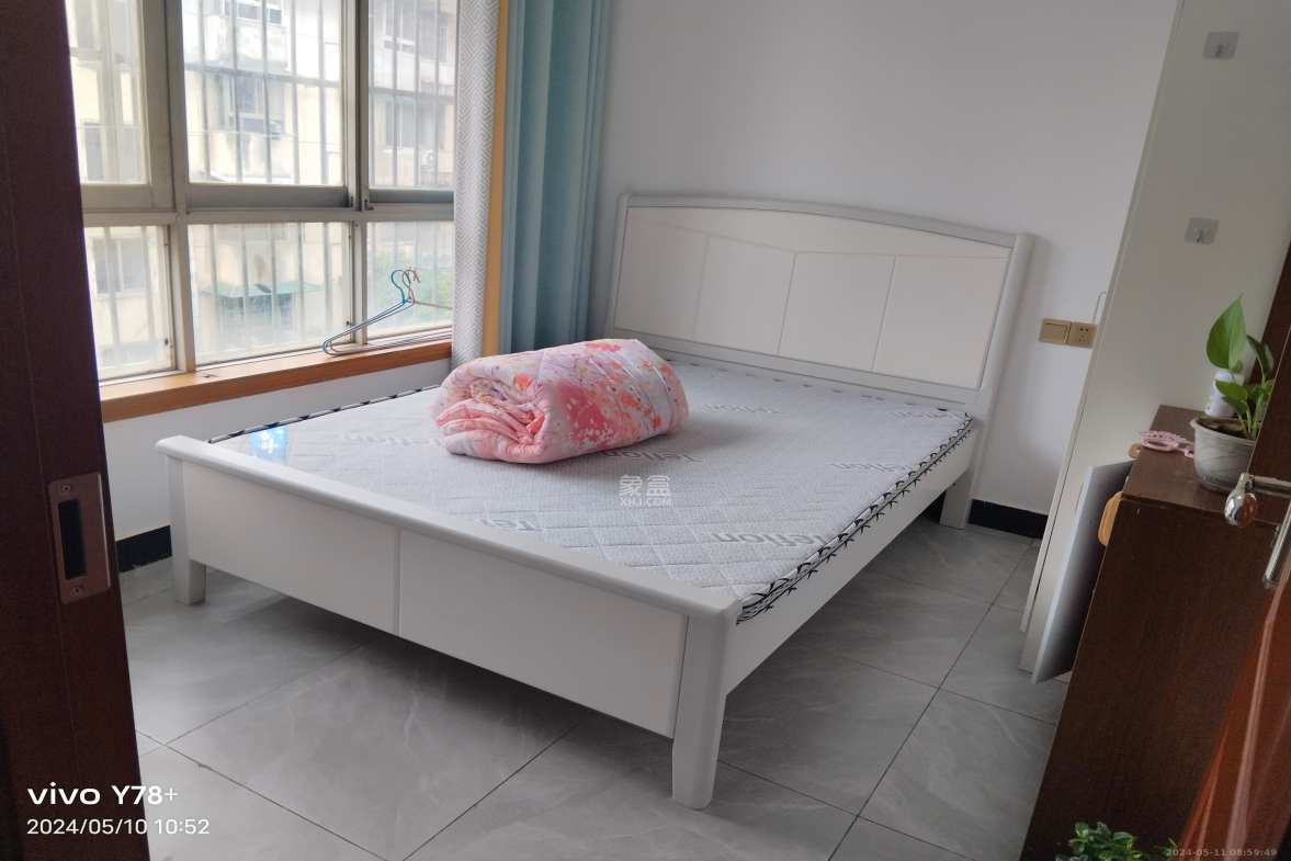 新世纪家园  4室2厅2卫    2500.0元/月 新世纪家园  4室2厅2卫    2500.0元/月室内图