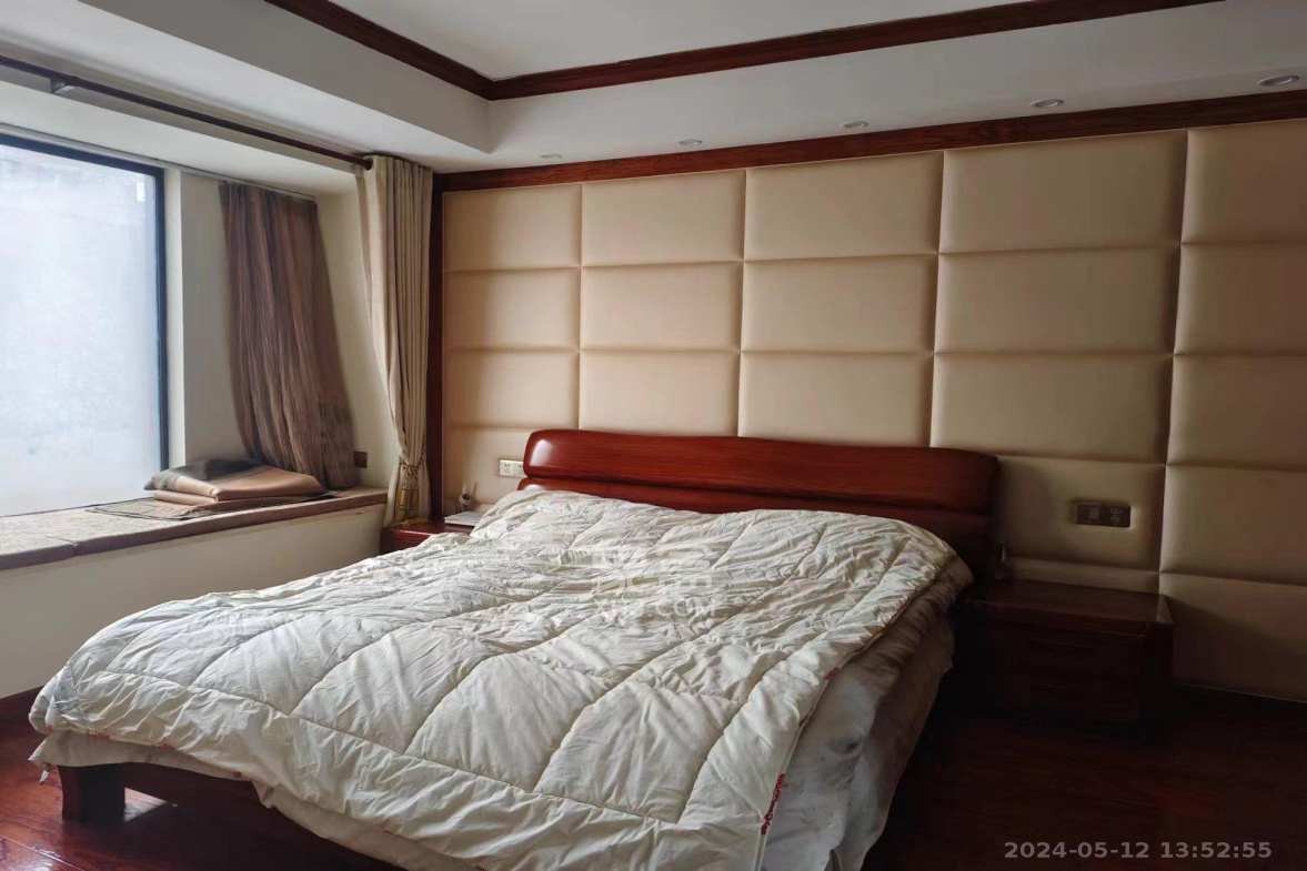 华润凤凰城二期  3室2厅2卫   4000.00元/月室内图