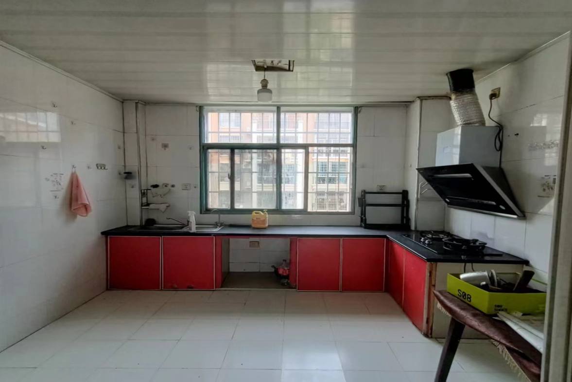 加州阳光小区(吉星阳光) 3室2厅2卫 1200.0元/月 加州阳光小区(吉星阳光) 3室2厅2卫 1200.0元/月室内图