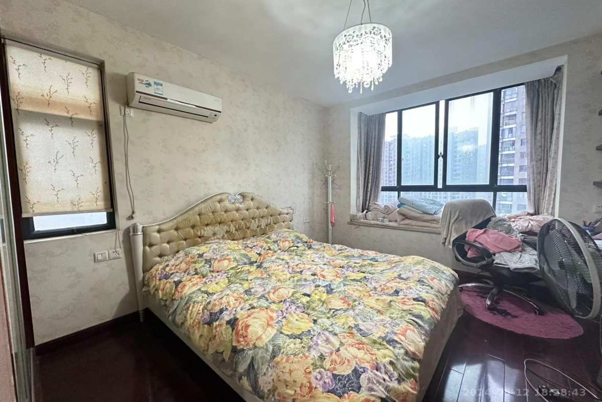 湘江世纪城揽江苑  3室2厅2卫    3200.0元/月室内图