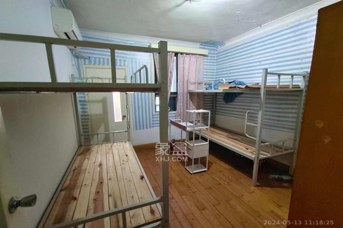 华宝公寓  3室2厅2卫    2000.0元/月室内图