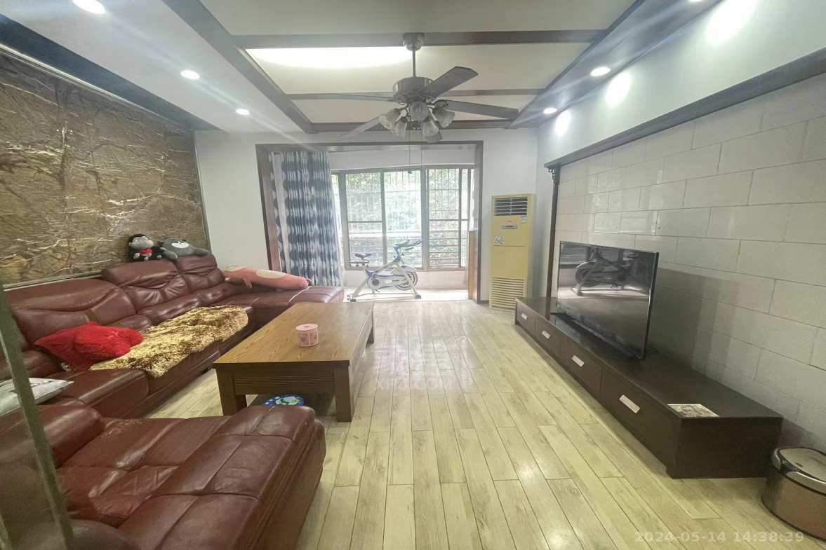 枫林绿洲 4室2厅2卫 1500.0元/月 枫林绿洲 4室2厅2卫 1500.0元/月室内图