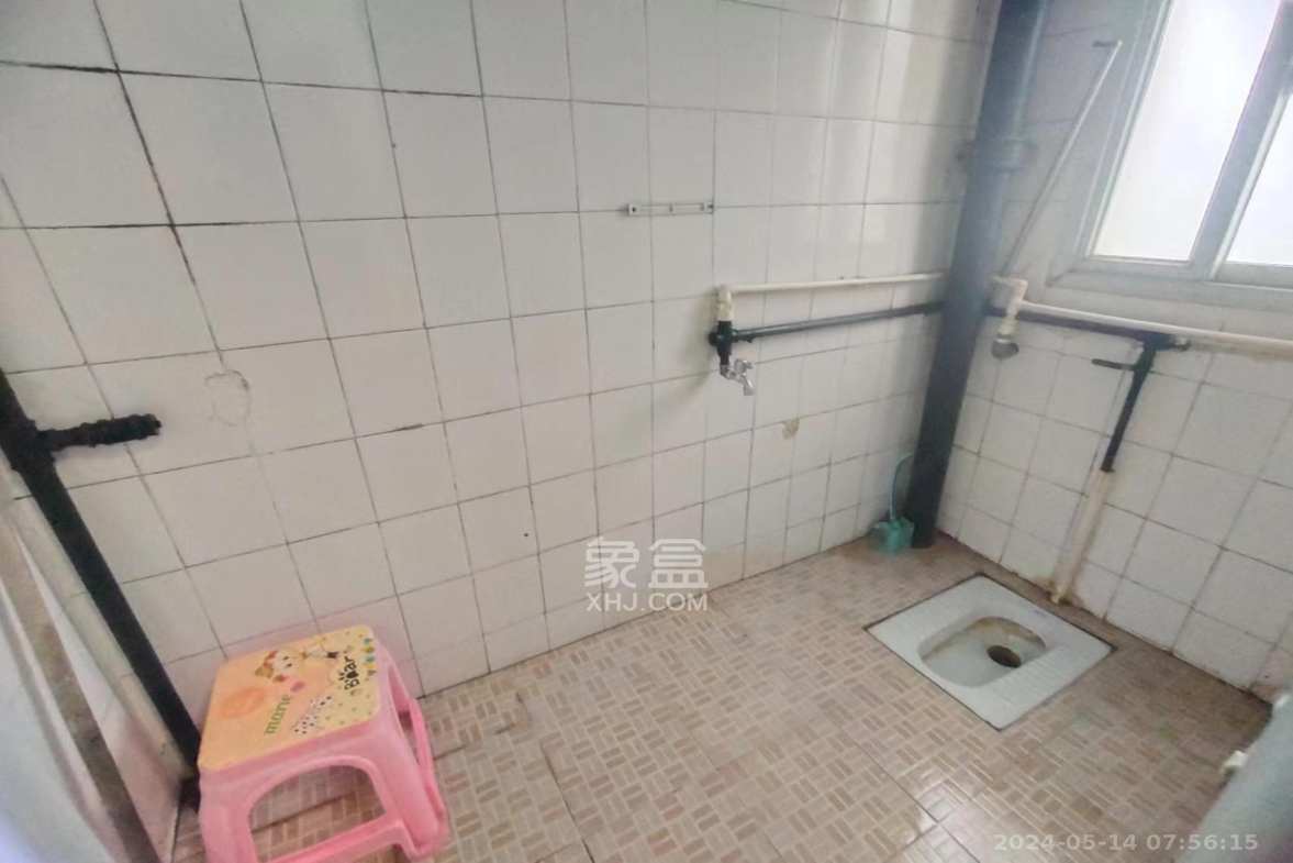 楚湘街一条巷散盘  2室1厅1卫   1600.00元/月室内图