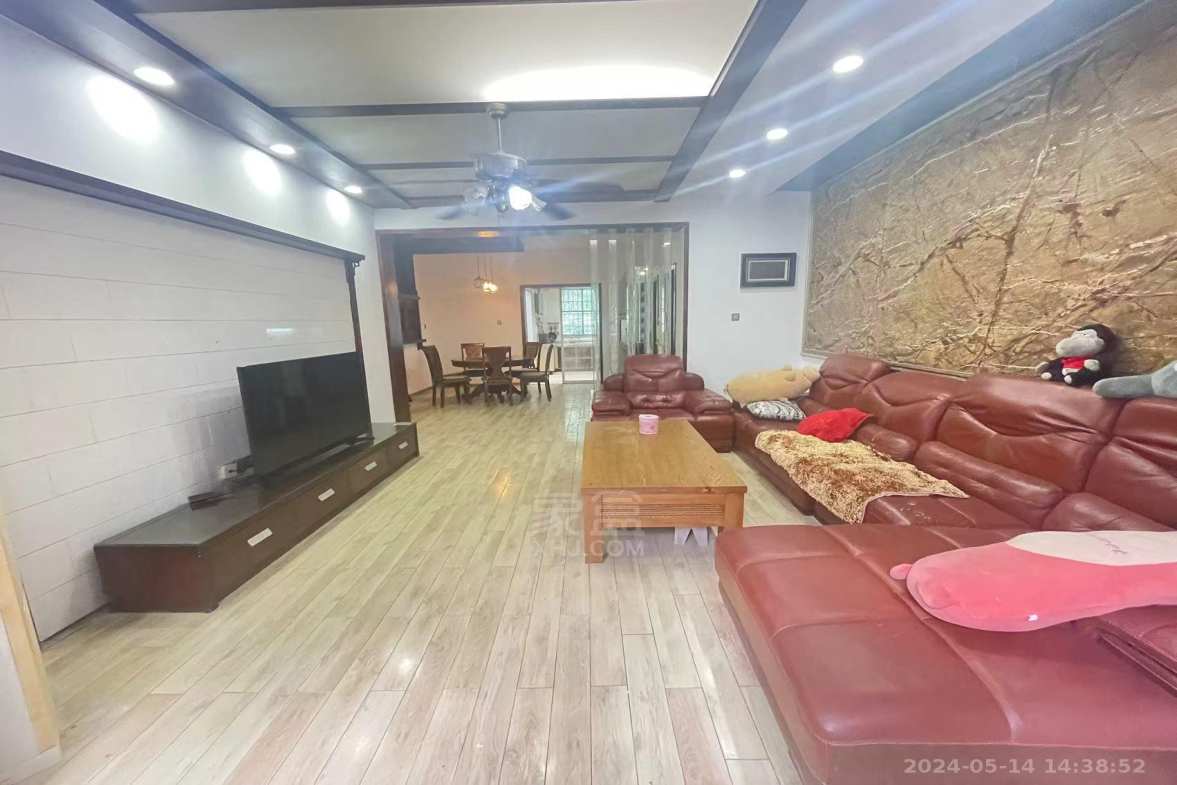 枫林绿洲 4室2厅2卫 1500.0元/月 枫林绿洲 4室2厅2卫 1500.0元/月室内图