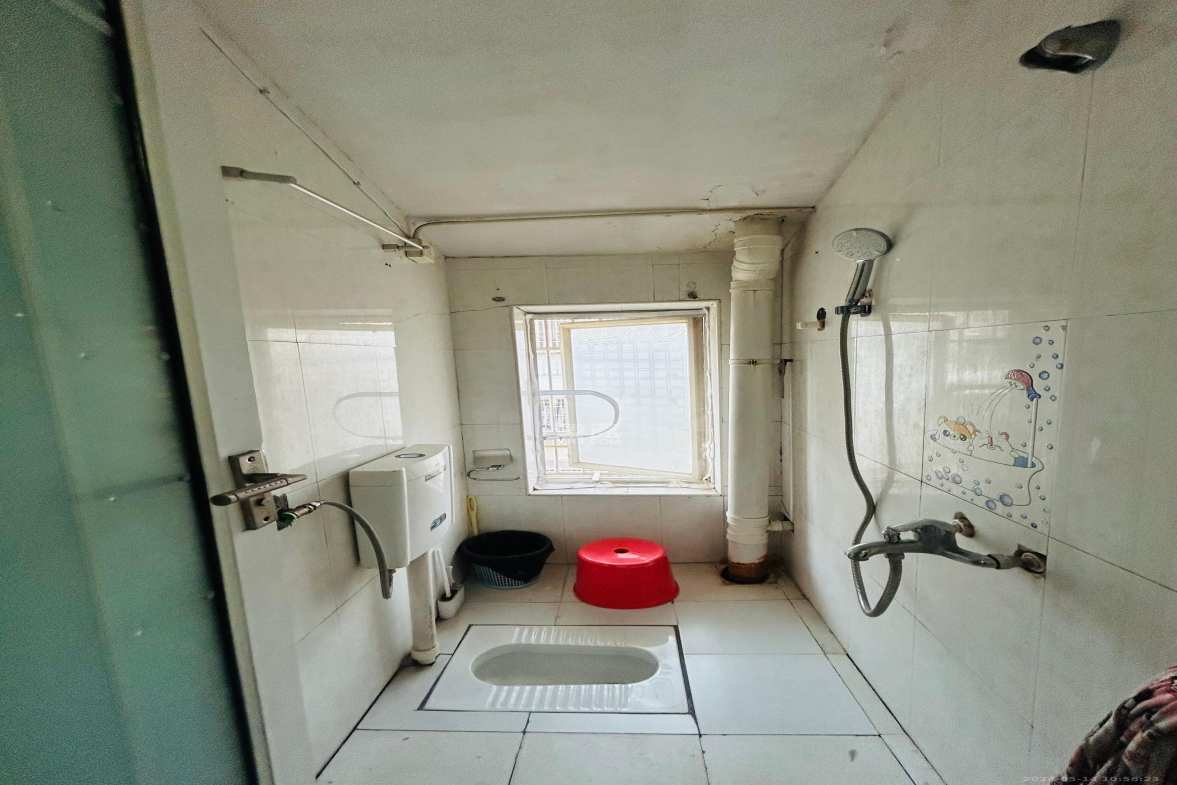 黄泥塘小区  1室1厅1卫    1100.0元/月 黄泥塘小区  1室1厅1卫    1100.0元/月室内图