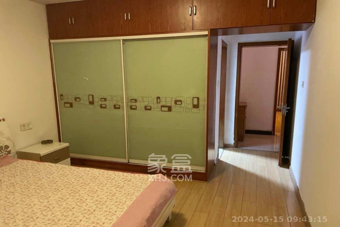 三江花中城  3室2厅2卫   3300.00元/月室内图