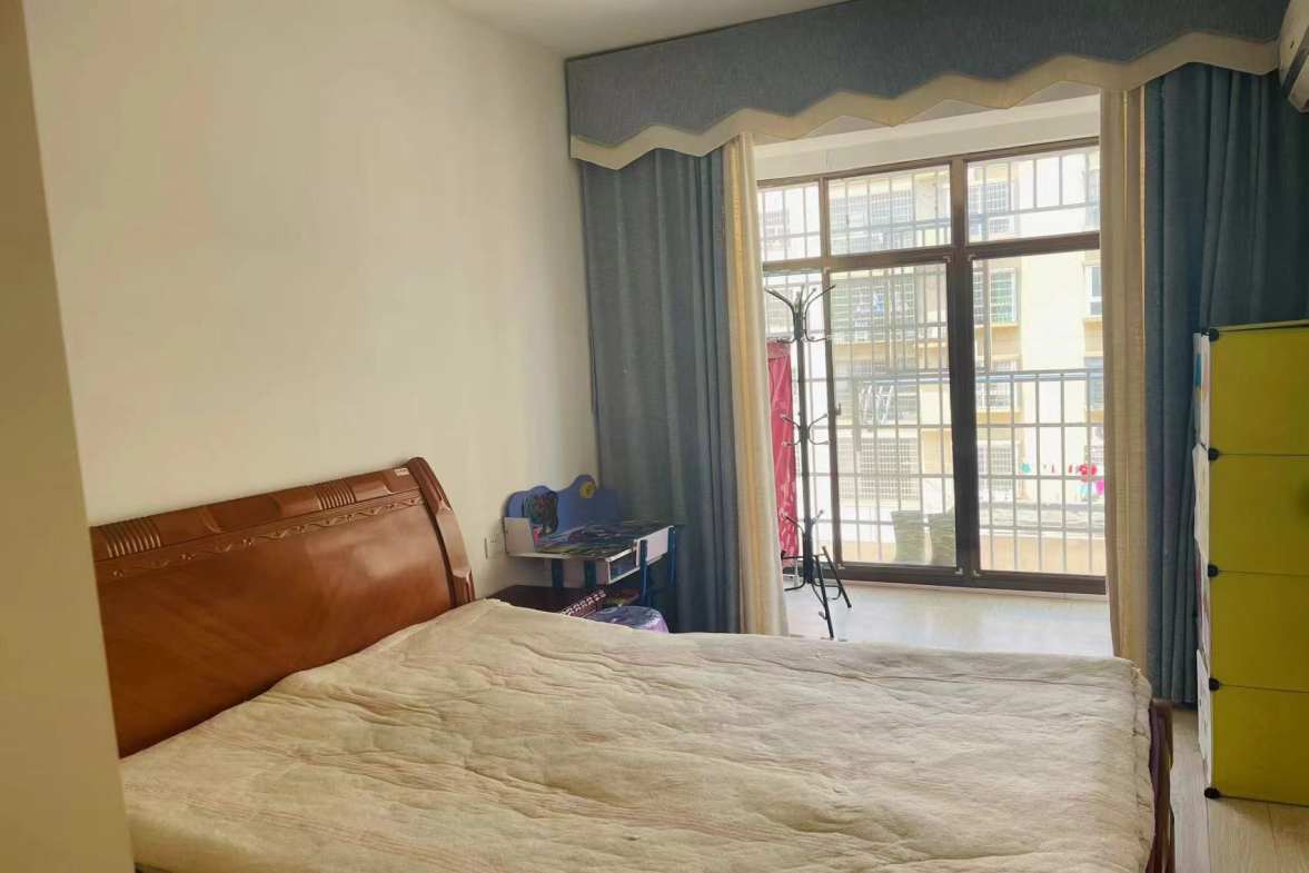 新世界建材城 2室1厅1卫 45.0万 新世界建材城 2室1厅1卫 45.0万客厅