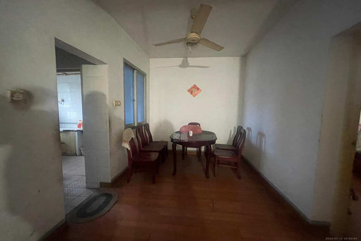 星卫佳园  3室2厅1卫    1000.0元/月室内图