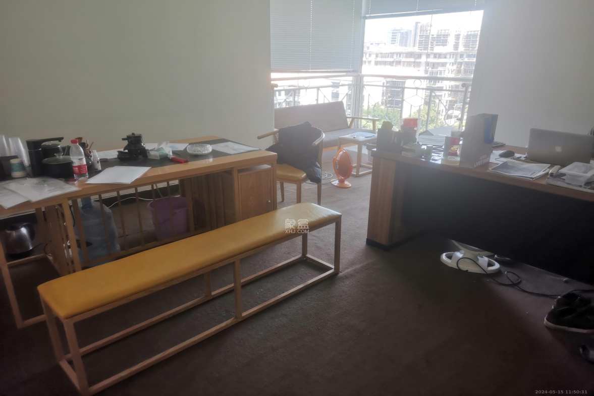 东方之珠  4室2厅1卫   3800.00元/月室内图