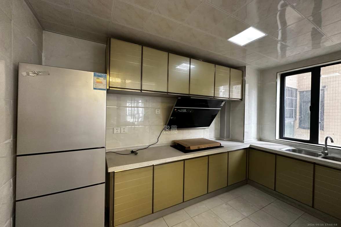 蓝山郡 3室2厅2卫 2500.0元/月 蓝山郡 3室2厅2卫 2500.0元/月室内图