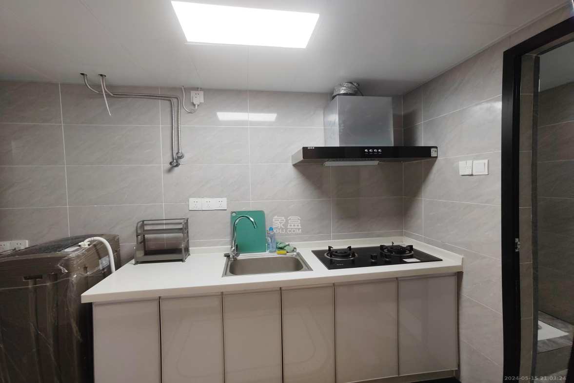 湘域中央 1室1厅1卫 2800.0元/月 湘域中央 1室1厅1卫 2800.0元/月室内图